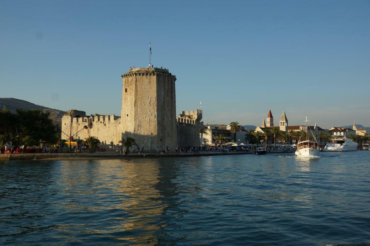 Apartmani Mm Trogir Eksteriør billede
